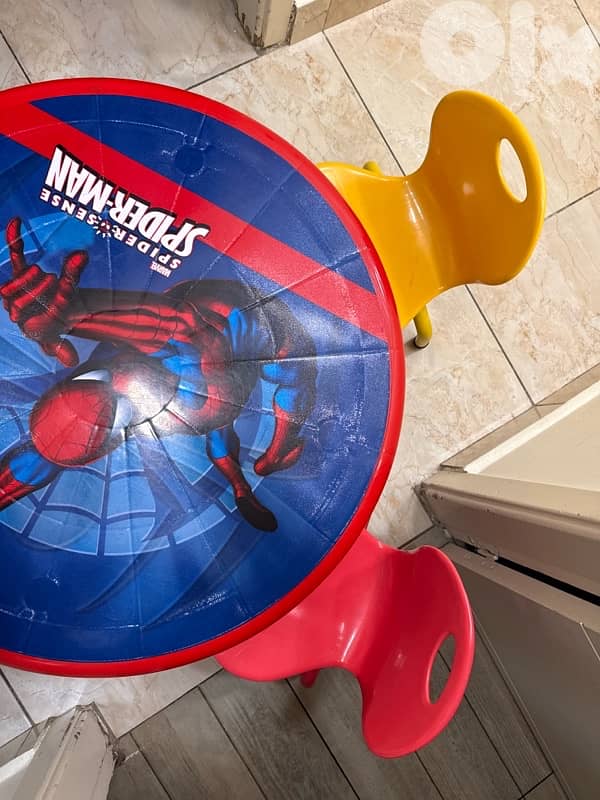 kids playing table 1