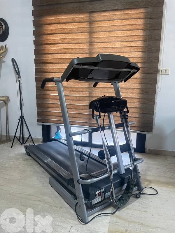 Treadmill 2 in 1 (ONLY 165$) 1