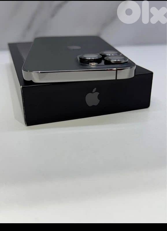 iphone 13 pro max 256gb 94% battery health 2