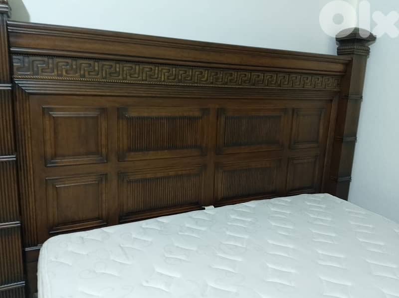 Complete Bedroom Set – Good Condition 3