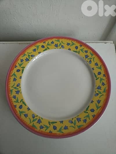 8 flowry plates - Not Negotiable