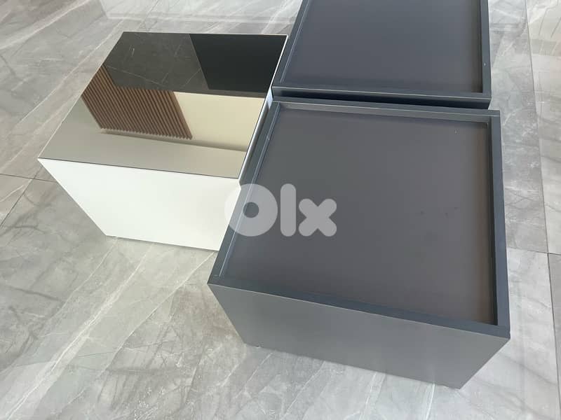 For Sale: Set of 3 Small Side Tables (50 x 50 cm each) 1
