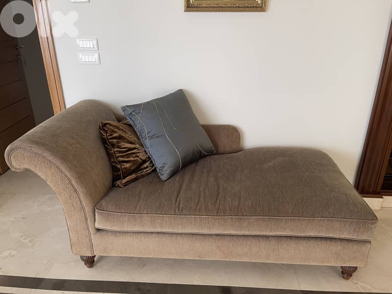 1 sofa, 2 armchairs and 1 fainting couch 1