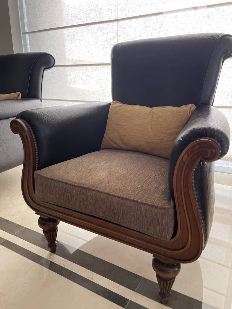 1 sofa, 2 armchairs and 1 fainting couch 4