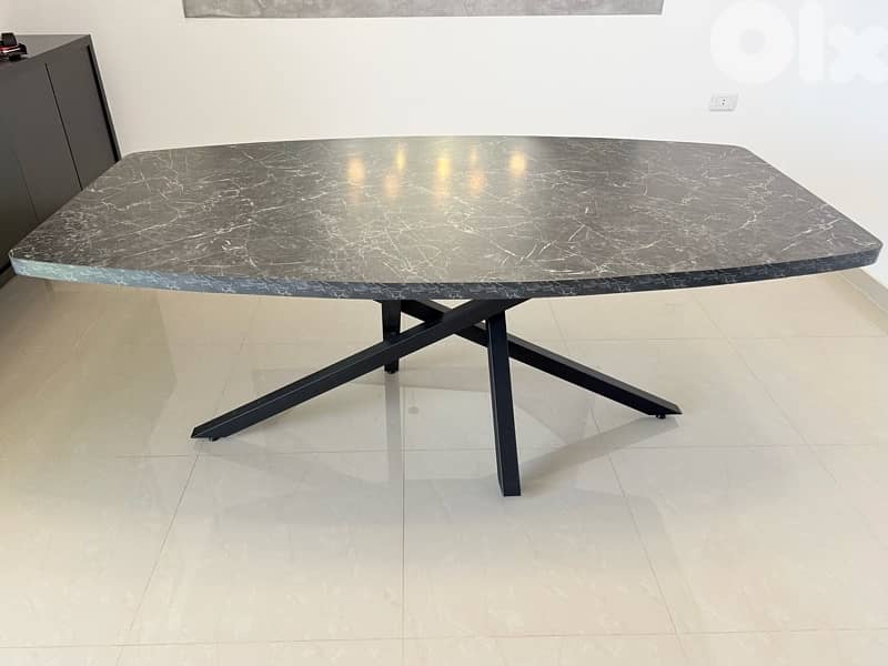 طاولة صفرا للبيع 1