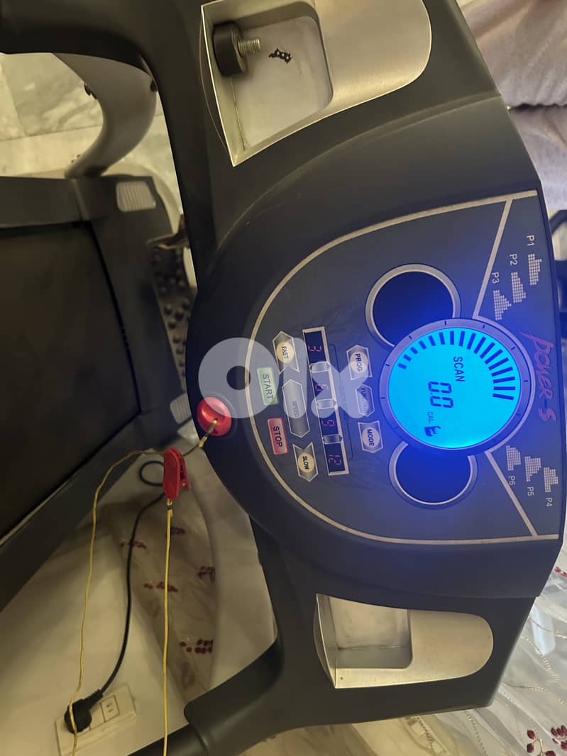 Fitnesss machine , perfect with hip exercises 2