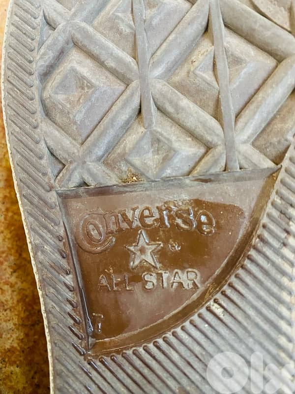 converse shoes burgundy color 3