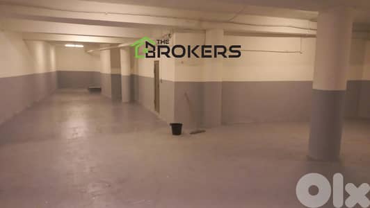 Warehouse for Rent in Furn El Chebbak مستودع للايجار في فرن الشباك