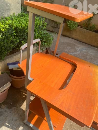 desktop table real wood good quality but drawers need support