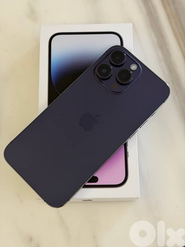 iphone 14 pro max 256 GB used like new 0 scratch (screen and back) 0