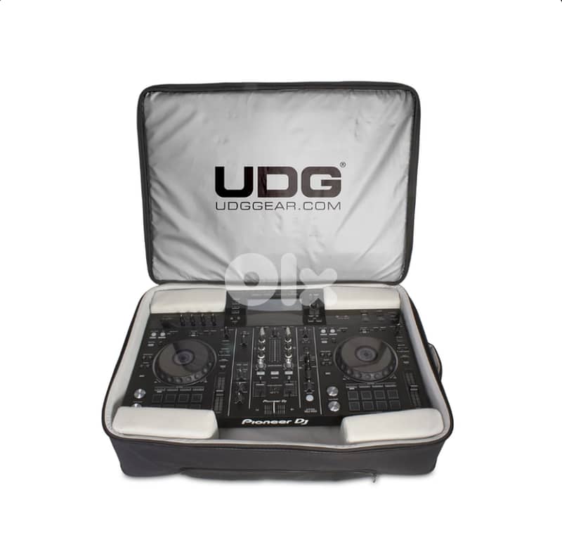 UDG Urbanite MIDI Controller Backpack, XL, Black 2