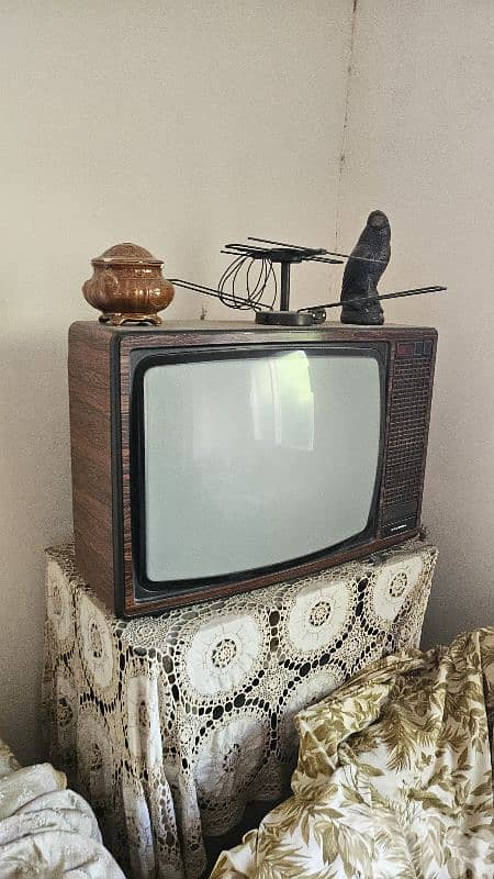 Old Items Philips Ghessele 3