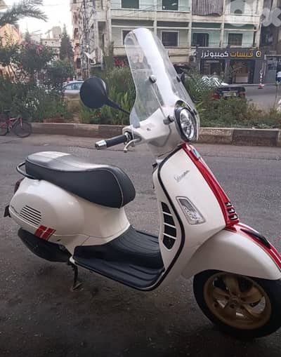 2022 vespa racing sixty 300