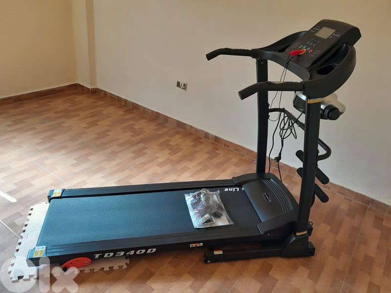 treadmill sports  2,hp motor, vibration message, 6