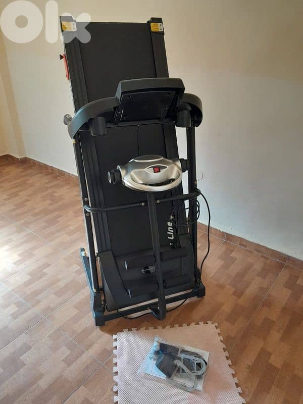 treadmill sports  2,hp motor, vibration message, 7