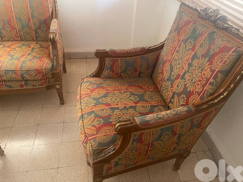 very good condition salon 2