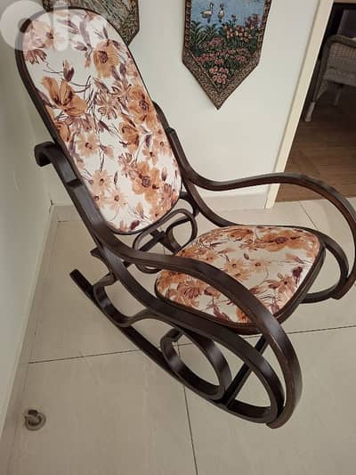Vintage European-style Rocking Chair