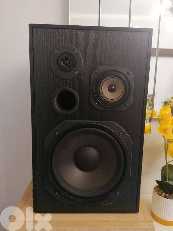 LQ speakers 3 ways. . original. 4