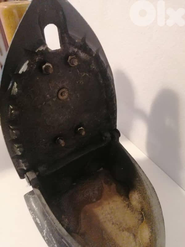 Old charcoal iron 2 pieces 2
