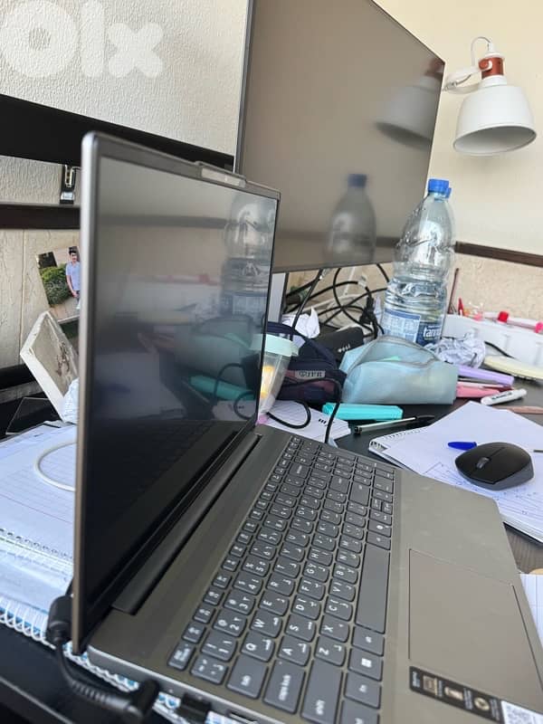 lenovo ultra slim laptop with insane specs used for barly a week 3