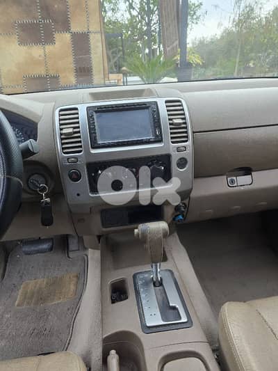 نيسان نافارا 2008