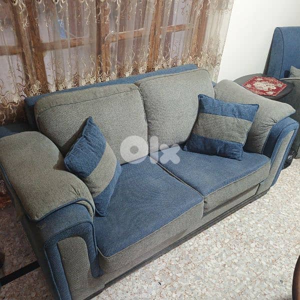 عفش بيت طقم جلوس للبيع بداعي السفر 1