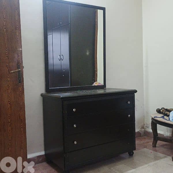 عفش بيت غرفة نوم للبيع بداعي السفر 2