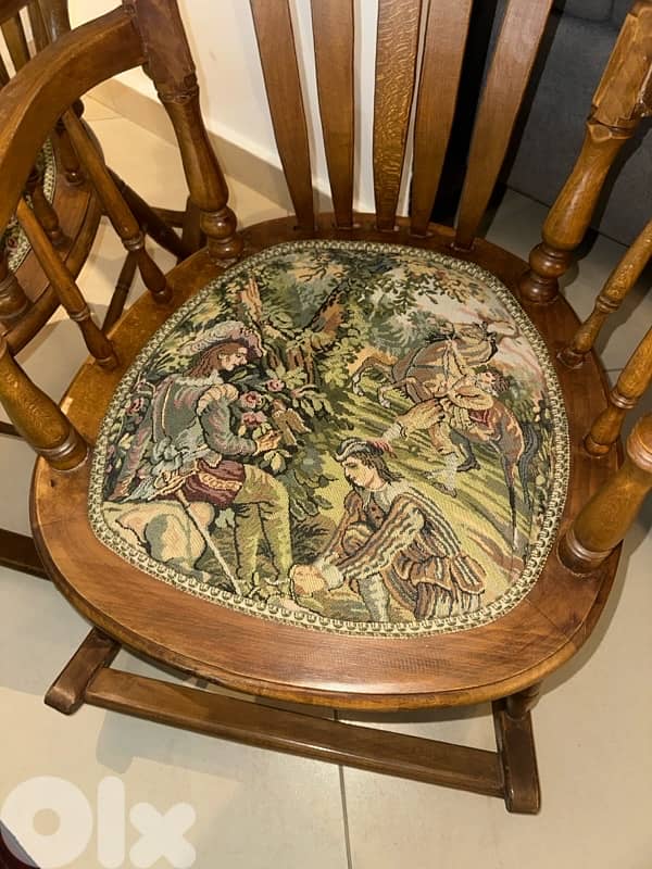 كرستين هزاز ولا اروع انتيك خشب سنديان حفر يدوي  قماشة روميو و جولييت 2