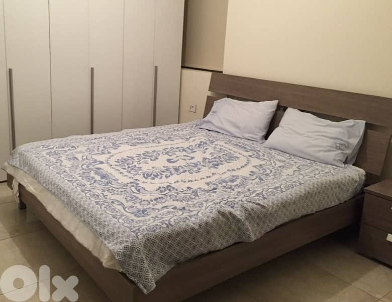 coaches and bed and wash machine عفش للبيع بسعر قليل 1