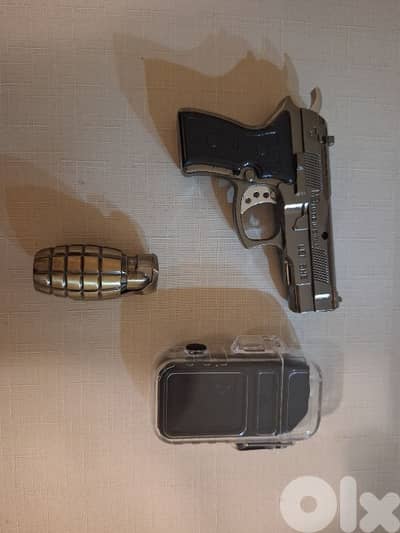 LIGHTER GUN AND BOMB