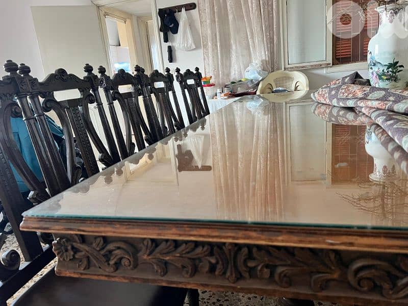 dinning room and 10 chairs 2