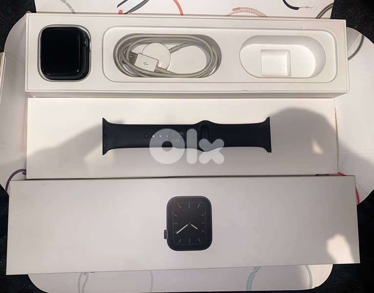 Apple watch series 5 5