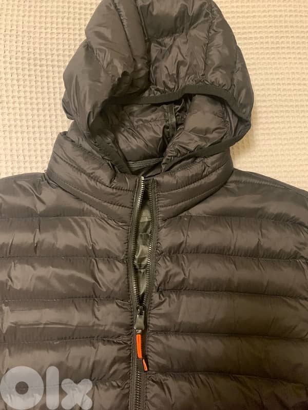 black puffer jacket 1