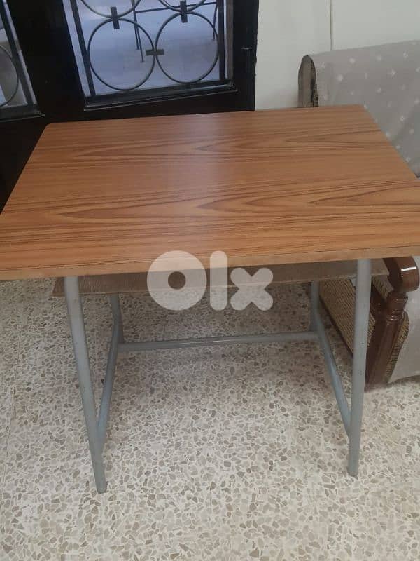 school tables with chairs 0