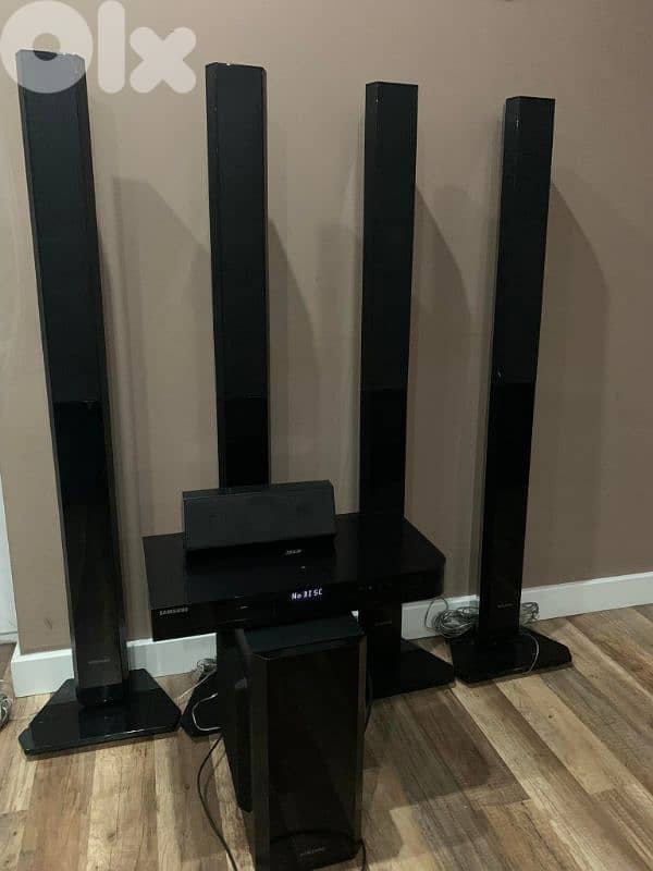 Home Theater Surrounding System 0