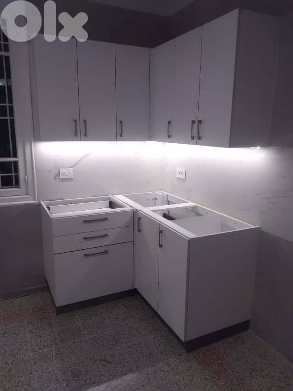 معلم نجار معلم دهان لتواصل 71017715 4