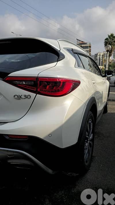 Infiniti Qx30 series 2017 AWD