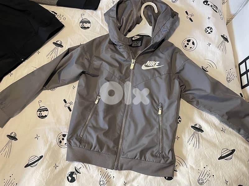 Nike jackets 5-6 years 3