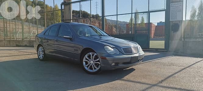Mercedes-Benz 240/260/280 2004