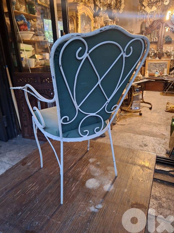 مجموعة كراسي فيرفورجي انتيك من الروائع تصميم مميز سعر لقطة 1