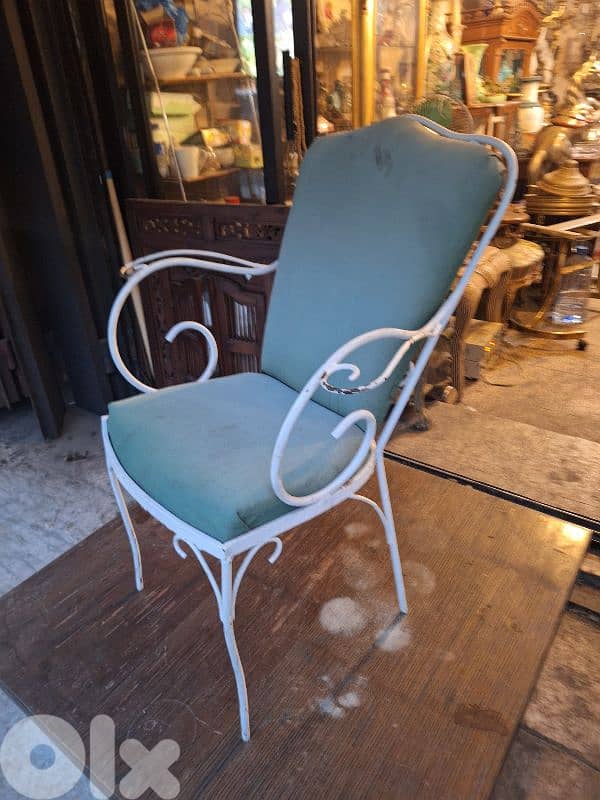 مجموعة كراسي فيرفورجي انتيك من الروائع تصميم مميز سعر لقطة 2