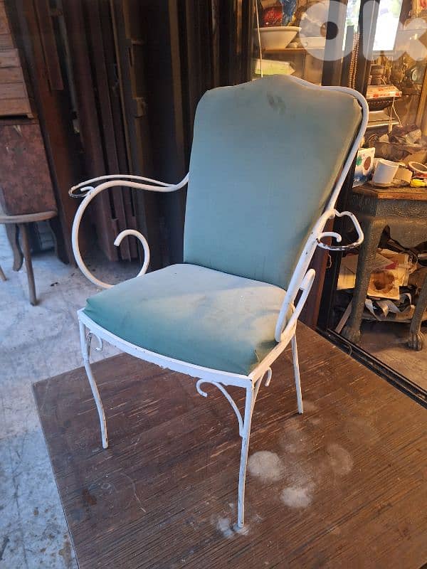 مجموعة كراسي فيرفورجي انتيك من الروائع تصميم مميز سعر لقطة 3