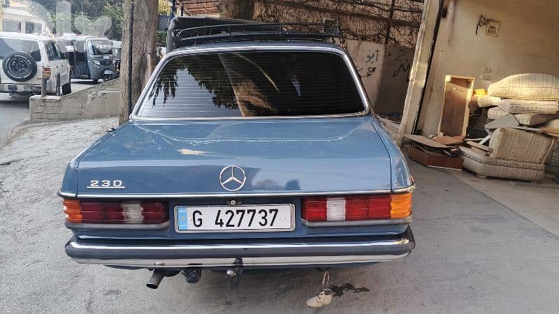 Mercedes-Benz 200 Series 1977 0