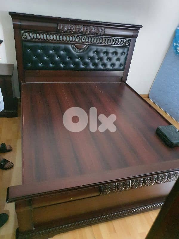 غرفة نوم ماليزية مستوردة على لبنان شبه جديدة 1