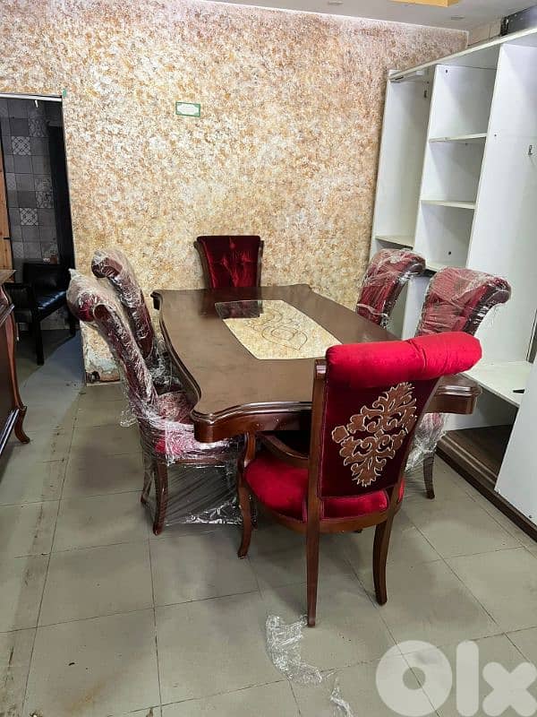 أوضة سفرة خشب زان مستعملة بحالة ممتازة 1