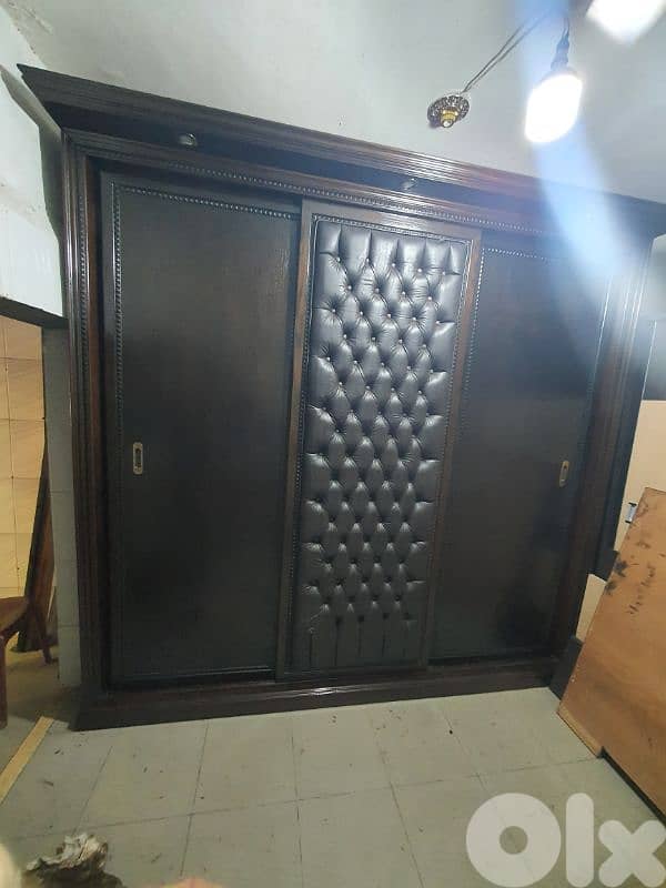 أوضة نوم خشب زان و لاتي مستعملة شبه جديدة 0