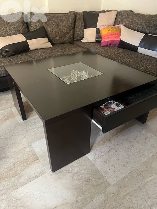 طاولة صالونsquare table in living room with 2 drawers 0