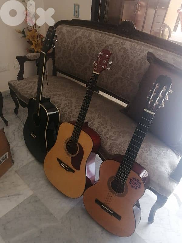 set of 3 classic guitars 0