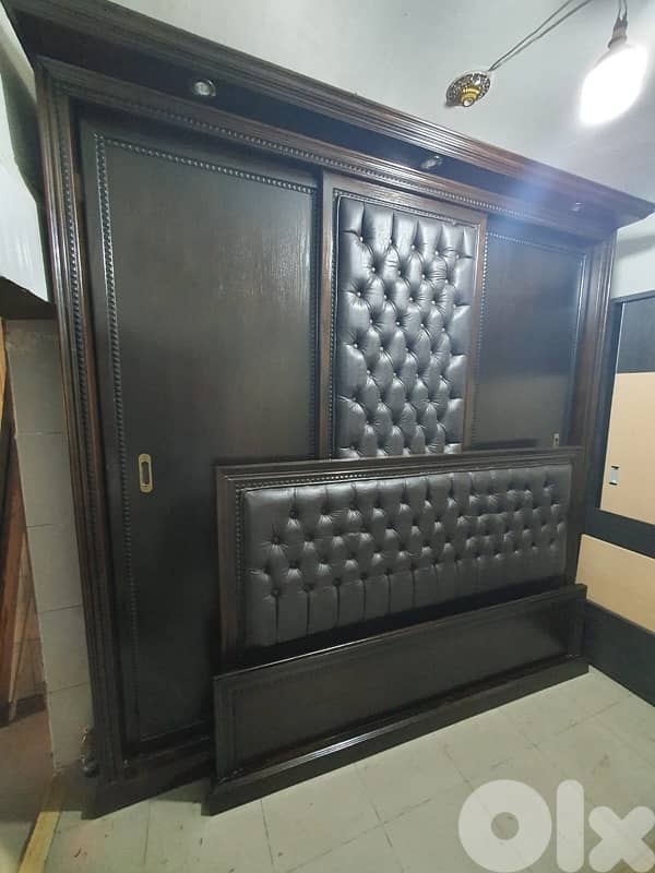 غرفة نوم خشب زان ولاتي ملكية شبه جديدة 1