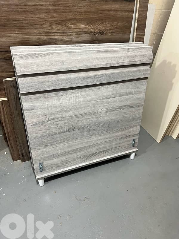 تخت مفرد جديدة من المعمل بافضل الاسعار 0